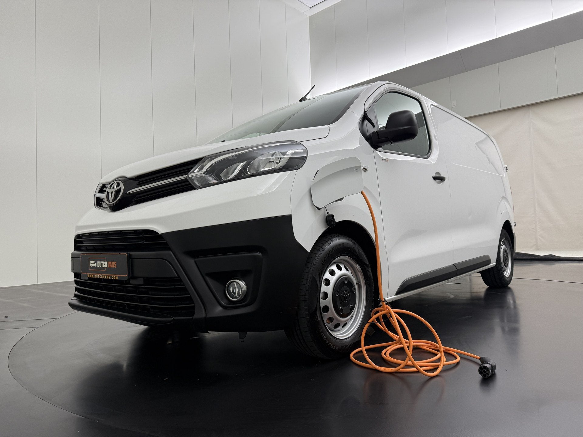 Toyota ProAce Lang 75KWh | Elektrisch | Navigatie | Multimed, Automaat, Gebruikt, Zwart, Leder