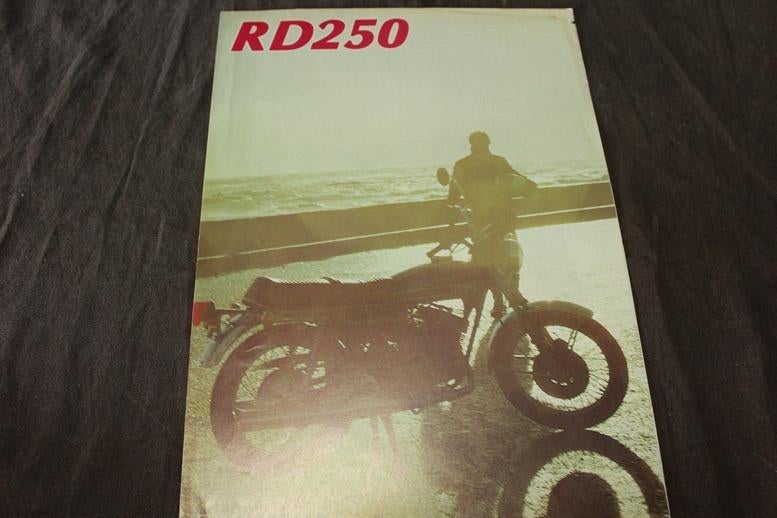 Yamaha RD250 motorfiets verkoop folder RD 250, Motoren, Ophalen of Verzenden, Yamaha