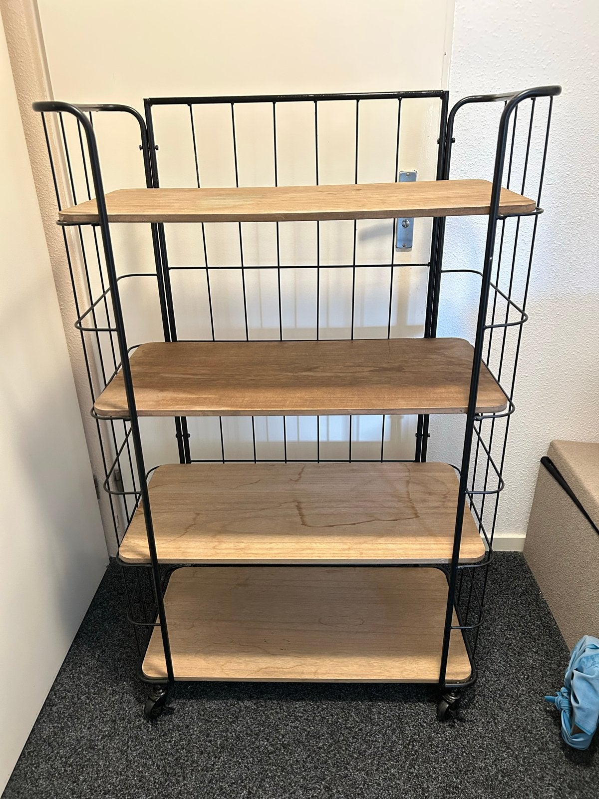 Metalen rek met houten planken (opknapper), Huis en Inrichting, Ophalen of Verzenden, Gebruikt