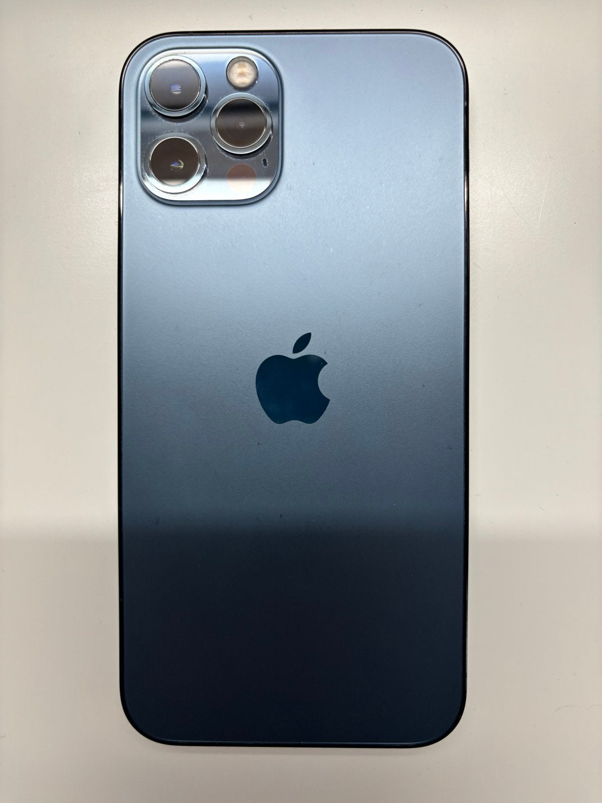 iPhone 12 Pro, in nette staat, 128 GB, Blauw, 78 %, Zo goed als nieuw