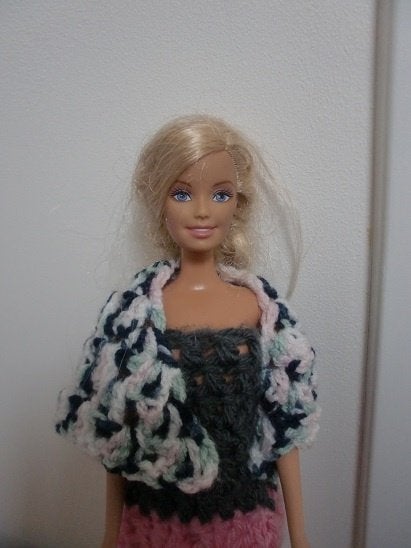 Barbie kleertjes omslagdoek zwart roze grijs, Verzenden, Nieuw, Barbie