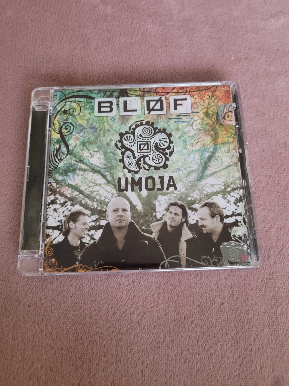 BLØF - Umoja CD + DVD (Pop, Rock), Cd's en Dvd's, Ophalen of Verzenden, Zo goed als nieuw, Pop, Inclusief boekje