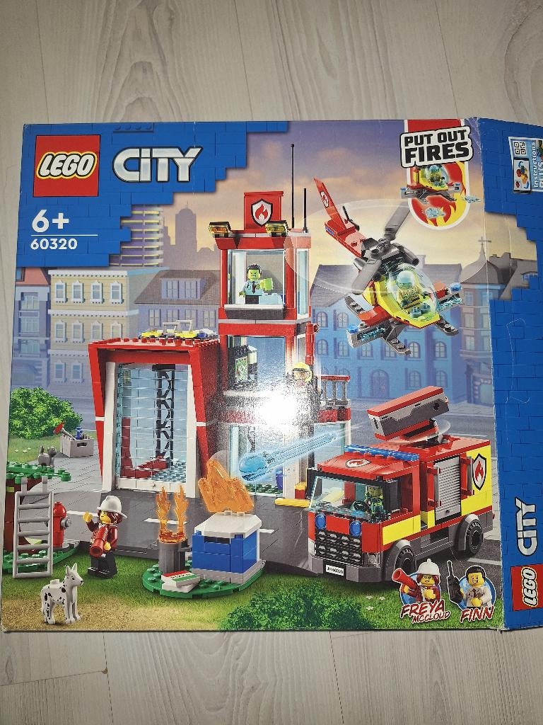 Lego city brandweerkazerne, City, Lego, Ophalen of Verzenden, Zo goed als nieuw