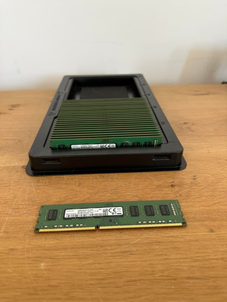 Samsung 8GB 2Rx8 PC3L-12800U-11-13-B1 Desktop geheugen, Computers en Software, RAM geheugen, 8 GB, DDR3, Ophalen of Verzenden