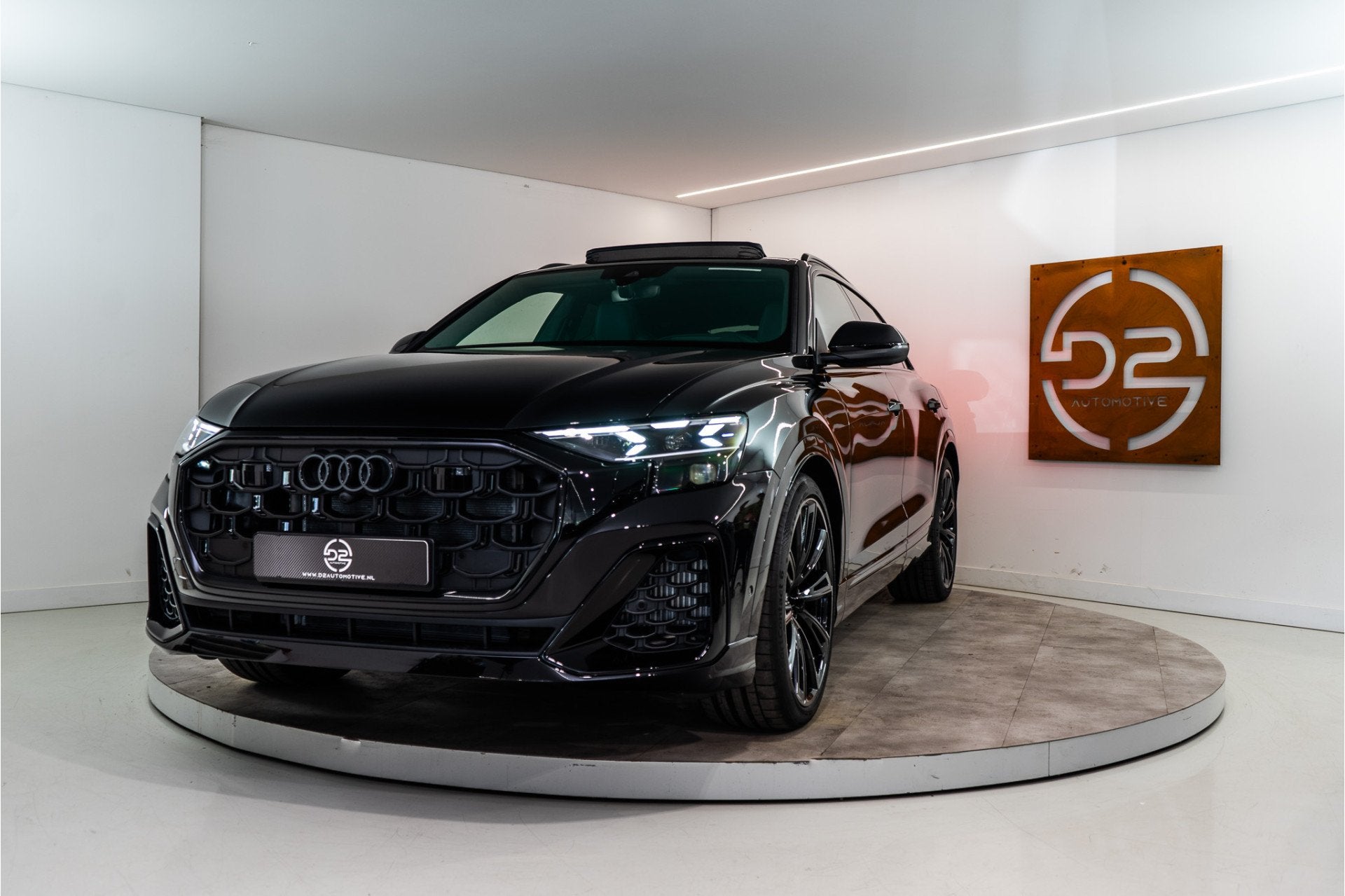 Audi Q8 60 TFSI E Quattro S-Edition Competition 490PK | 2026, Automaat, 77 km/l, Zwart, 2995 cc
