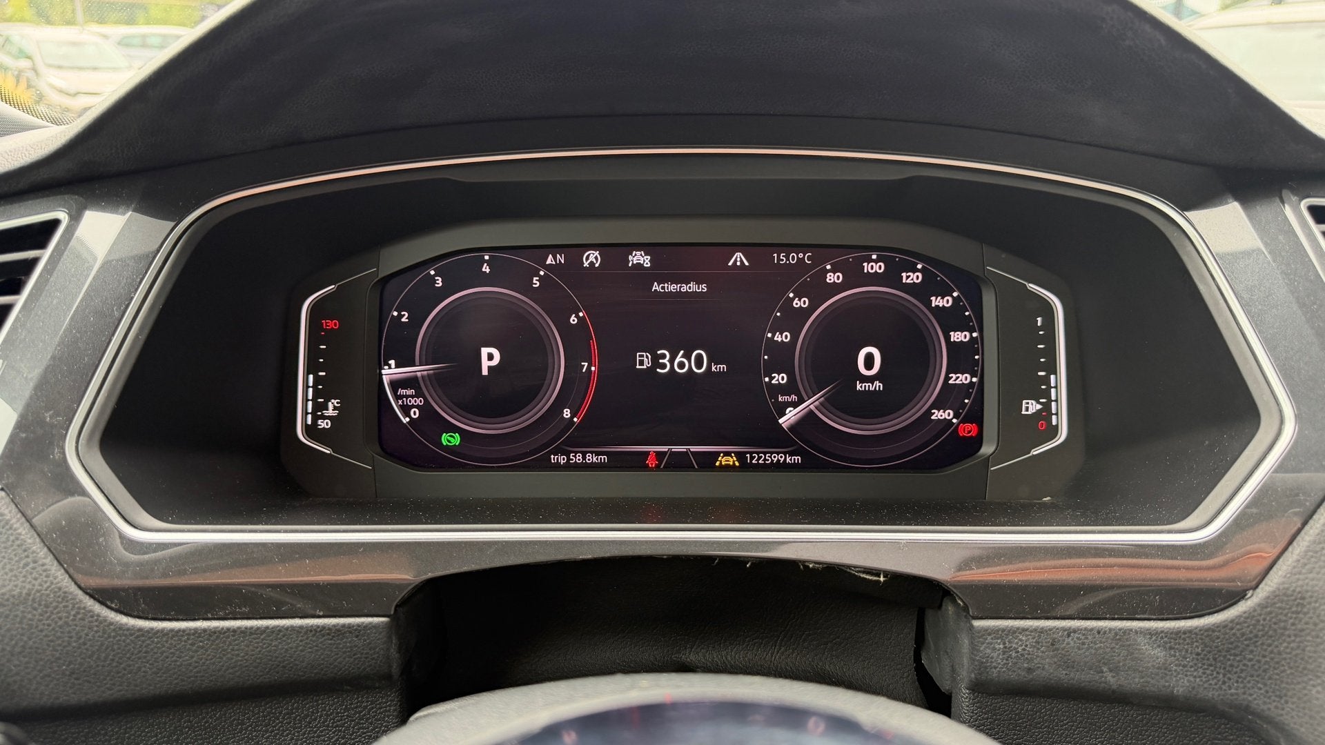 Volkswagen Tiguan 1.5 TSI ACT 3x R-Line Pano|Keyless|Camera|, Auto's, Euro 6, 4 cilinders, 150 pk, Wit