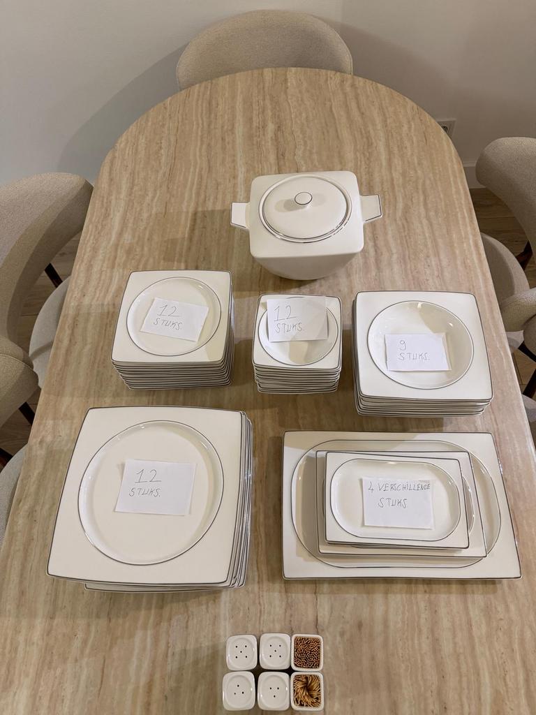 Uitgebreid vierkant servies schaffer 12 persoons, Ophalen of Verzenden, Zo goed als nieuw, Keramiek, Compleet servies