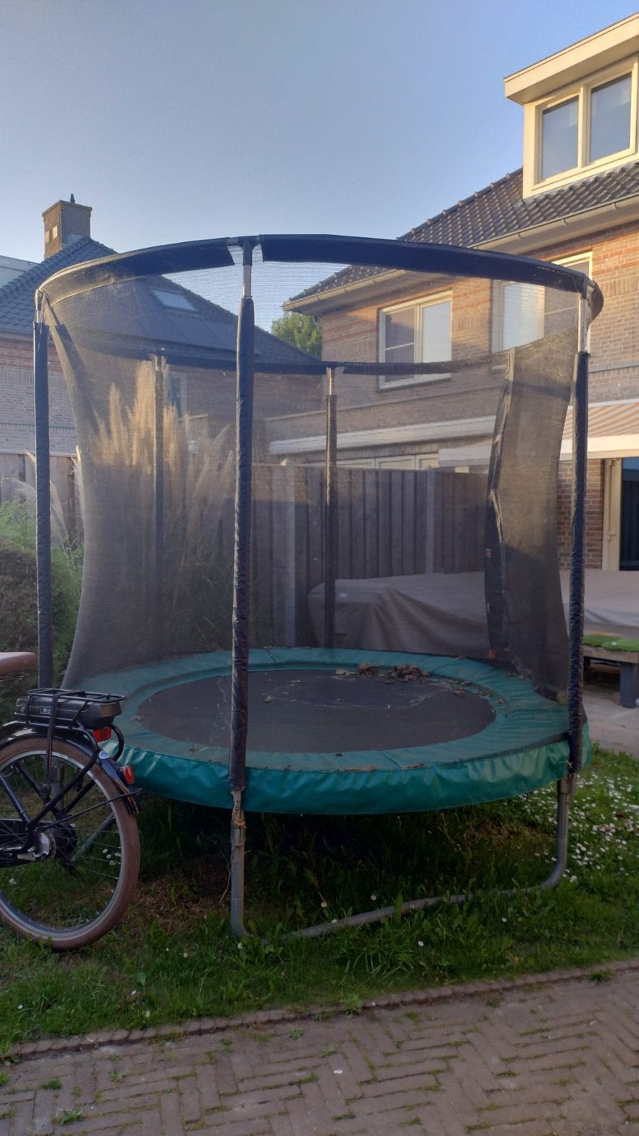 Gebruikte trampoline met veiligheidsnet, Ophalen, Gebruikt