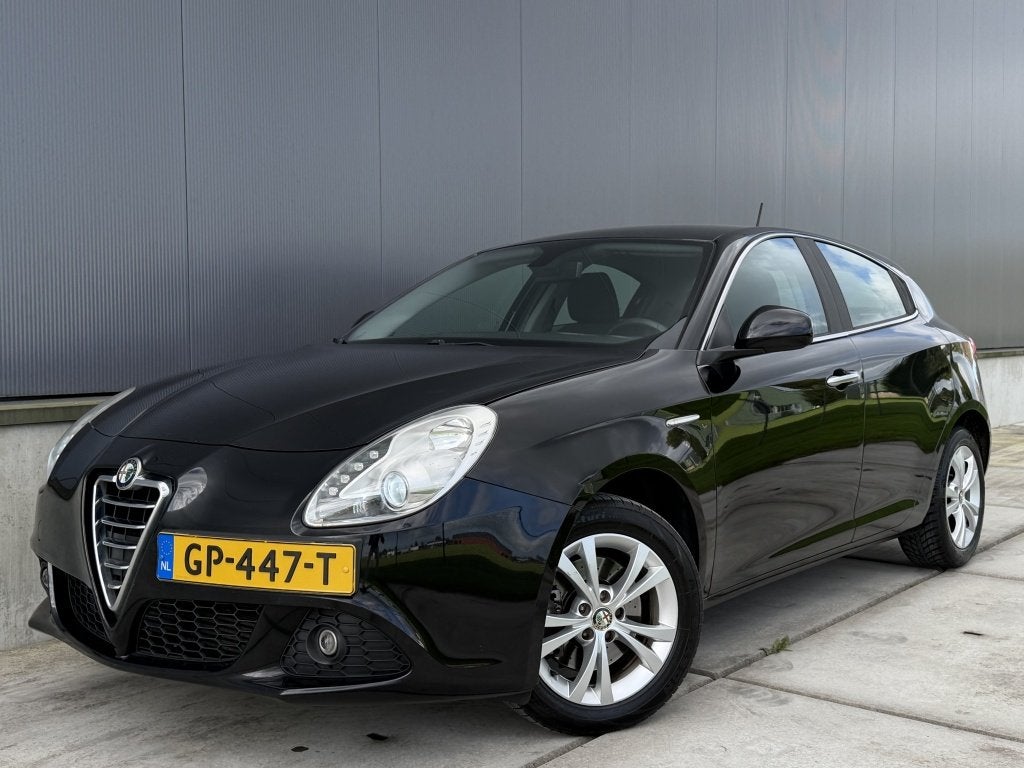 Alfa Romeo Giulietta 1.4 Turbo 170PK / 2011 / Airco / NW APK, Auto's, Euro 5, Stof, Gebruikt, 4 cilinders