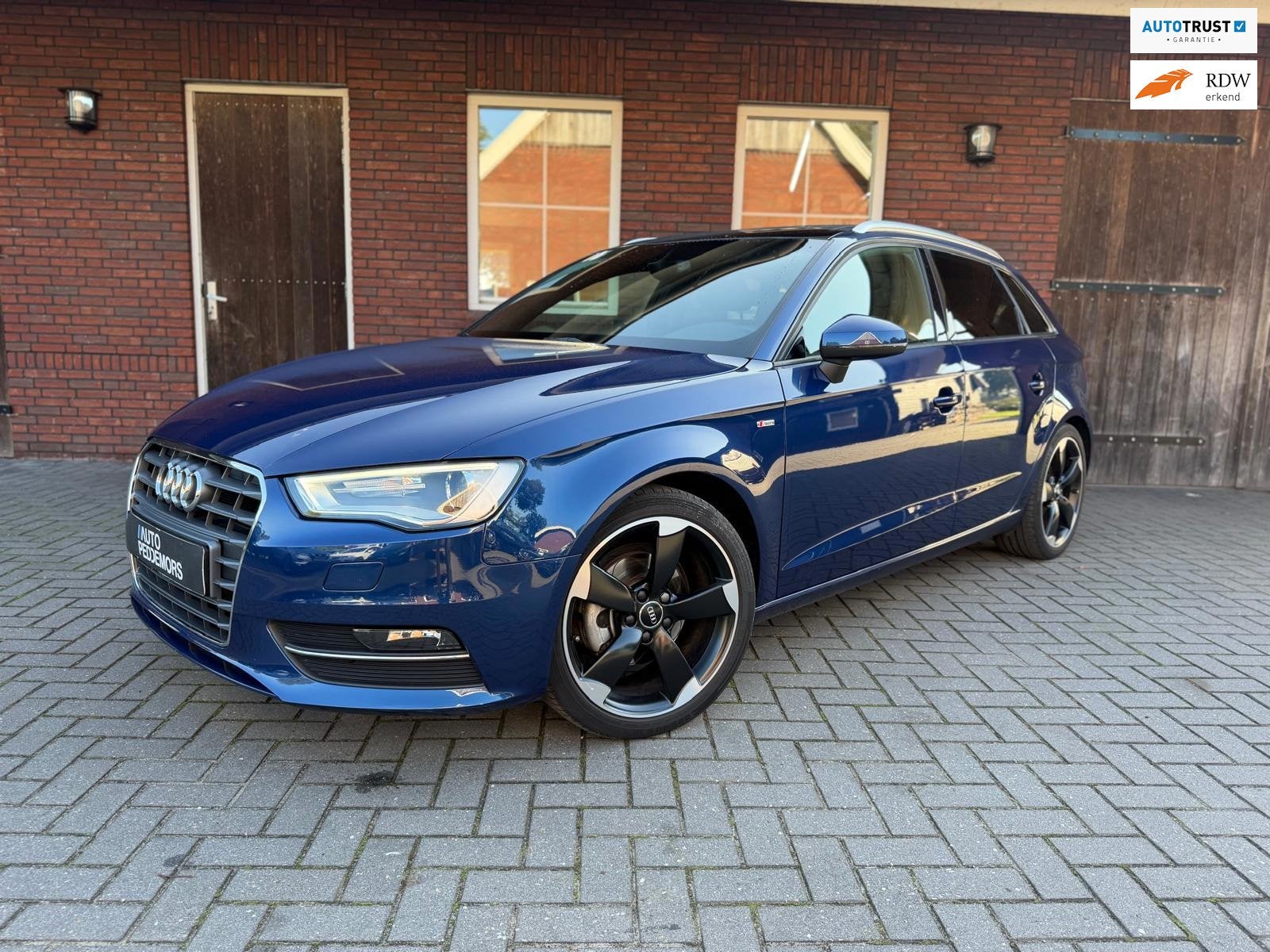 Audi A3 SPORTBACK 1.4 TFSI S- Line | Pano| Trekhaak| Bi- Xen, Gebruikt, 4 cilinders, 150 pk, Leder en Stof
