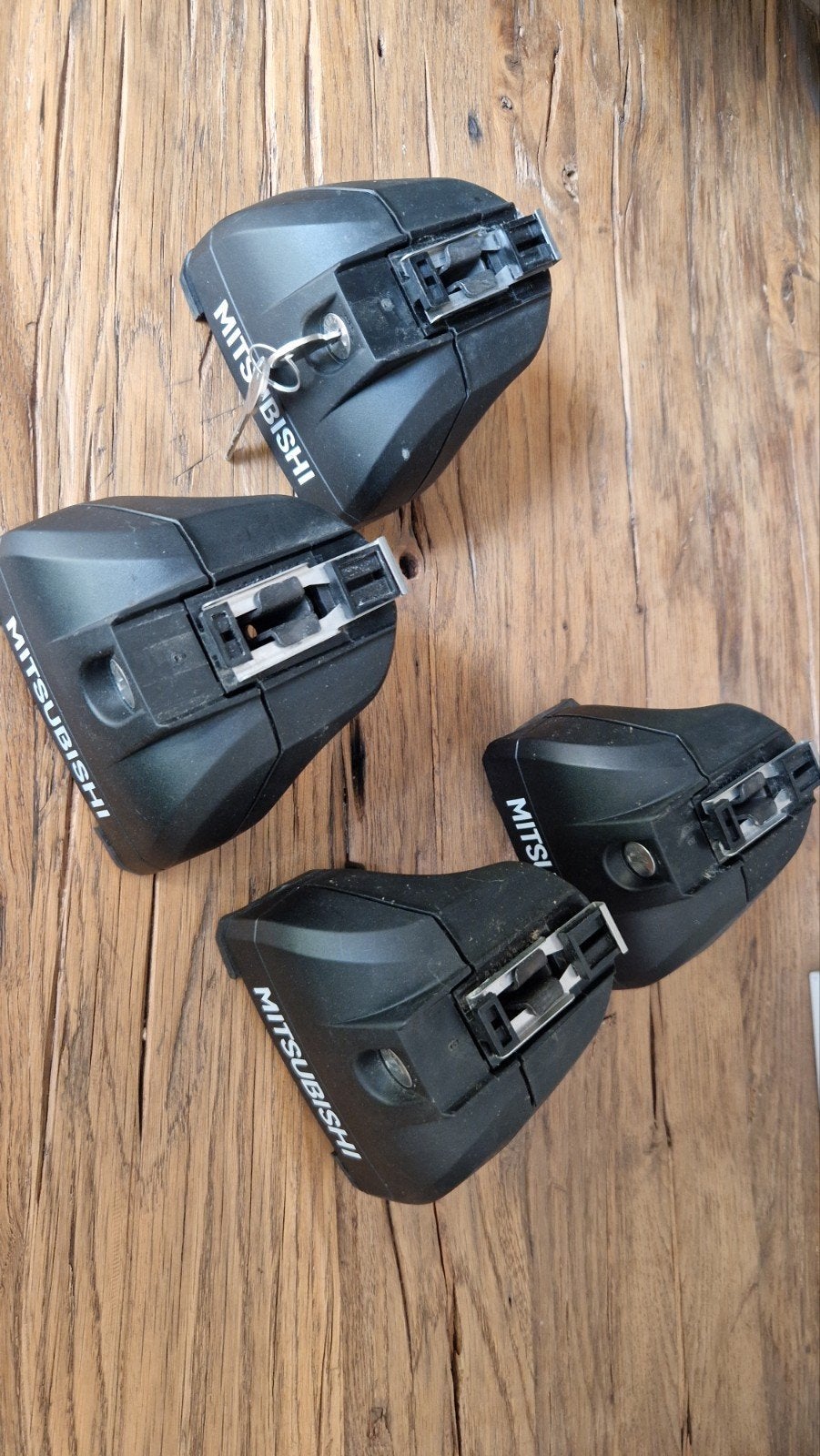 Thule voetenset 753+kitset 4030 Mitsubishi Outlander  12-21, Ophalen of Verzenden, Gebruikt, Universele onderdelen