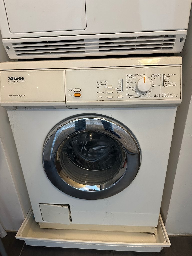 Miele Novotronic W852 wasmachine, Ophalen, 1200 tot 1600 toeren, Gebruikt, 4 tot 6 kg