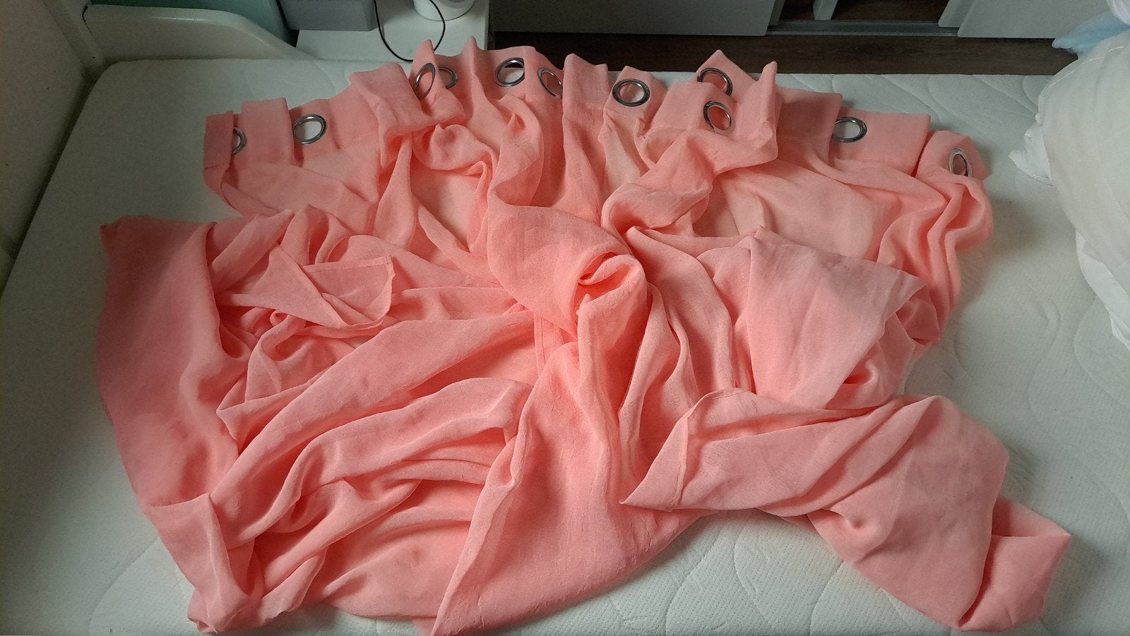 2 stuks vitrage hanggordijnen zacht roze 240 x 140 cm, Huis en Inrichting, Stoffering | Gordijnen en Lamellen, Vitrage, Ophalen of Verzenden