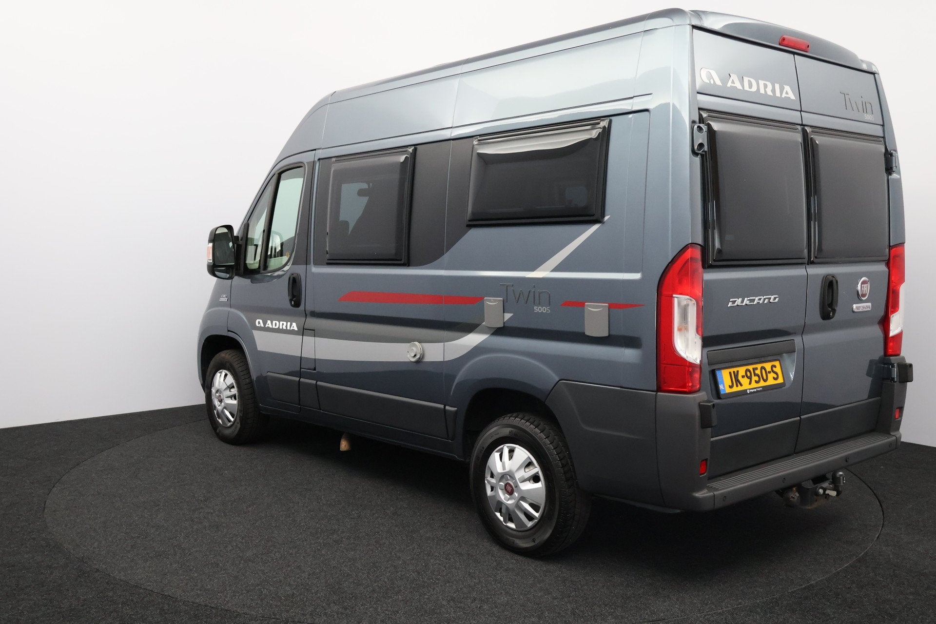 Adria TWIN 500 S/ Automaat!/ Trekhaak/ Zonnedak/ Toilet/ Gas, Caravans en Kamperen, Campers, De Hemmen 17
9206AG  DRACHTEN, NL