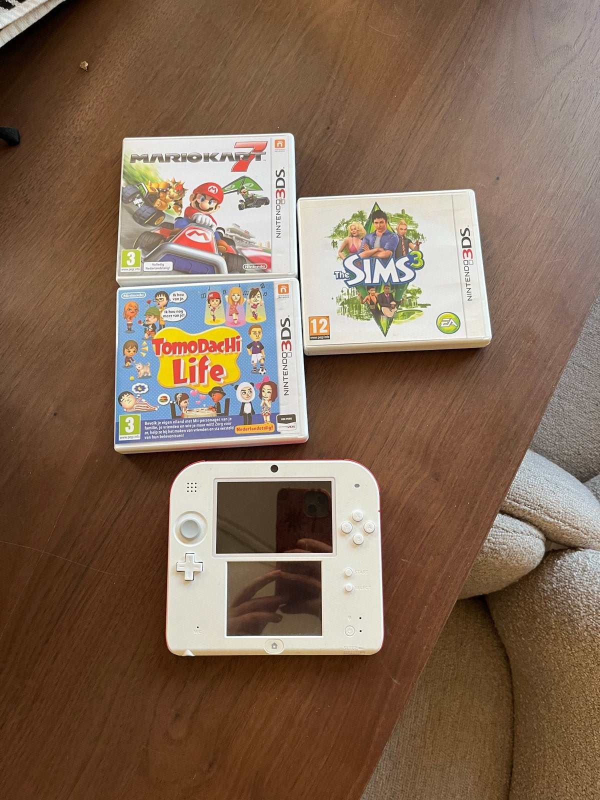 Nintendo 2DS Wit/Rood met 3 spellen en oplader, Met games, Wit, 2DS, Ophalen of Verzenden