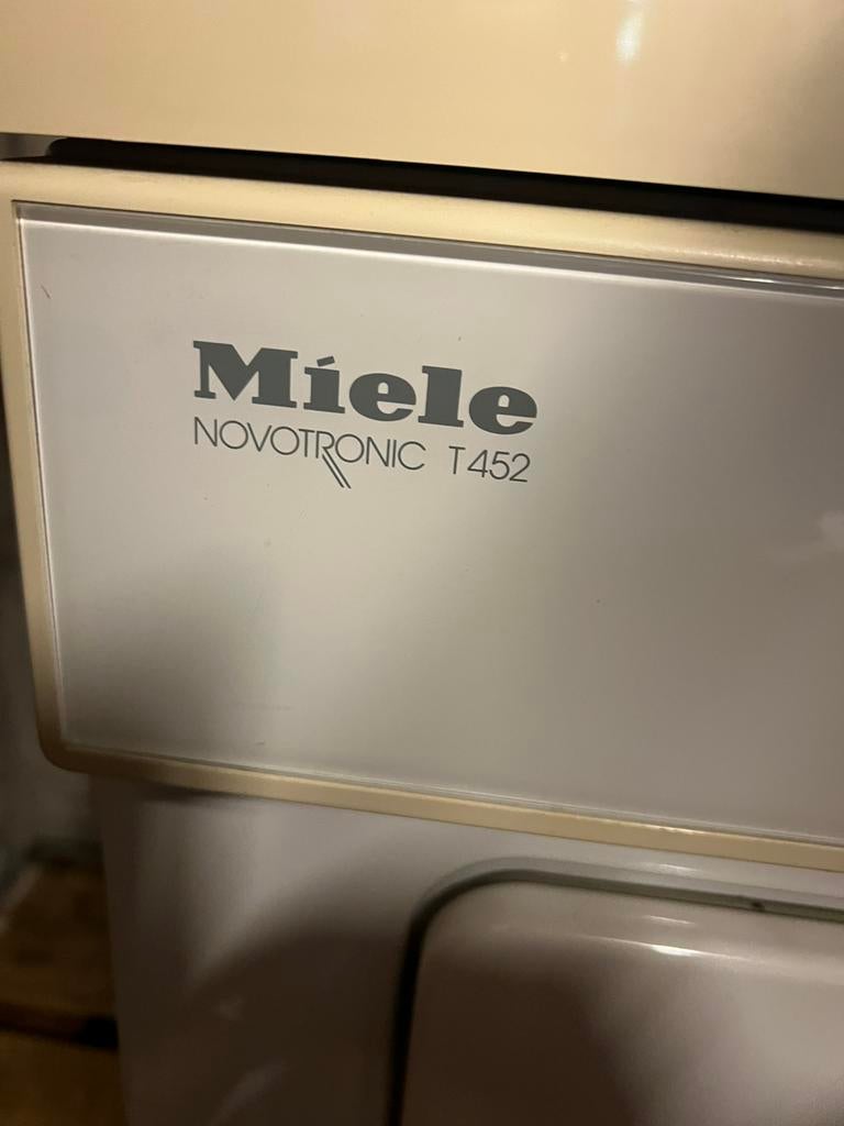 Miele t452 novotronic droger, Ophalen, Gebruikt, Luchtafvoer, 8 tot 10 kg