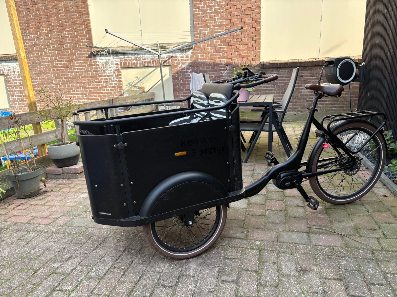 Bakfiets keewee 4 persoons slechts 22km!!!, 4 kinderen of meer, Zo goed als nieuw, Elektrisch, Schijfrem