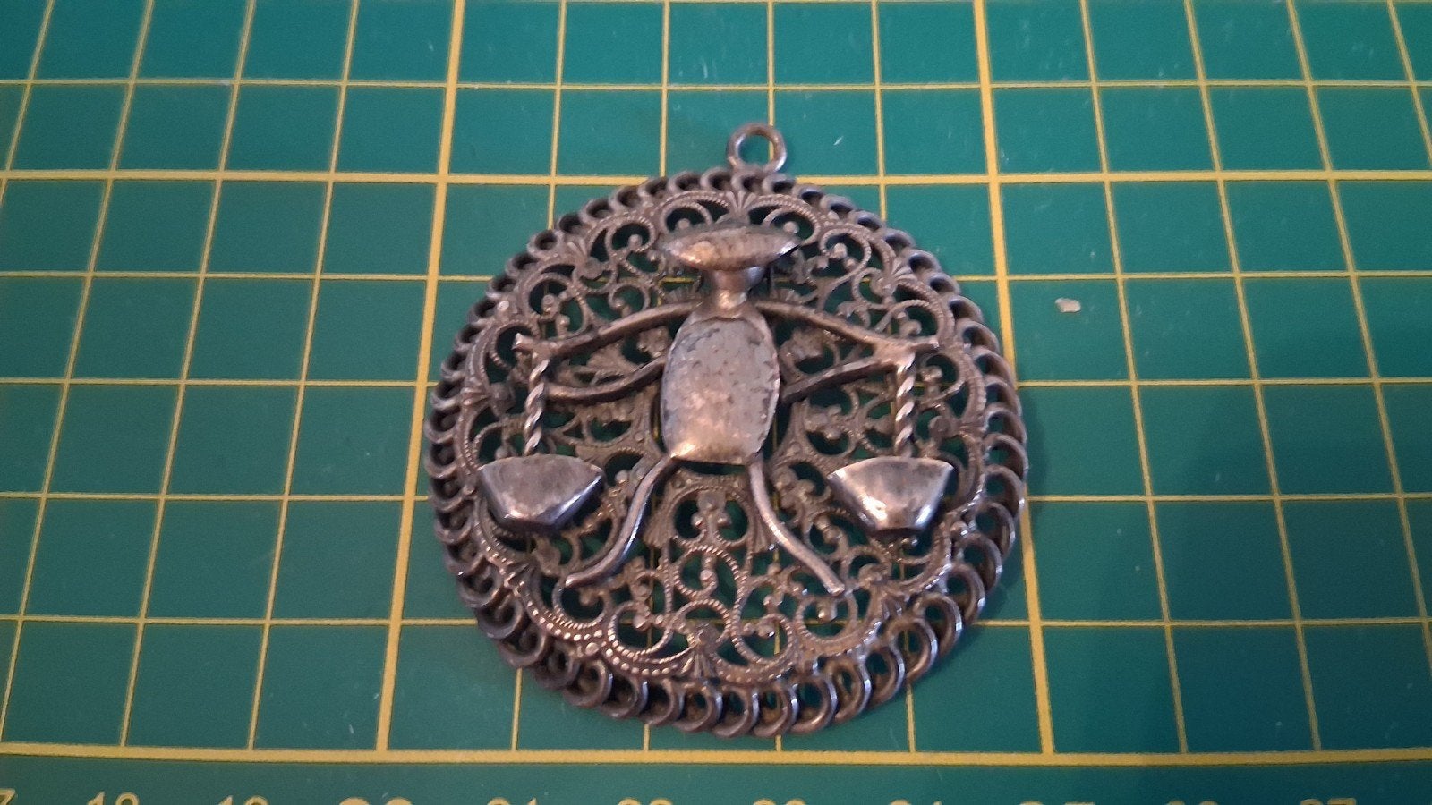 Vintage Zilveren Hanger met Weegschaal Motief, Gebruikt, Overige voorstellingen, Verzenden, Zilver