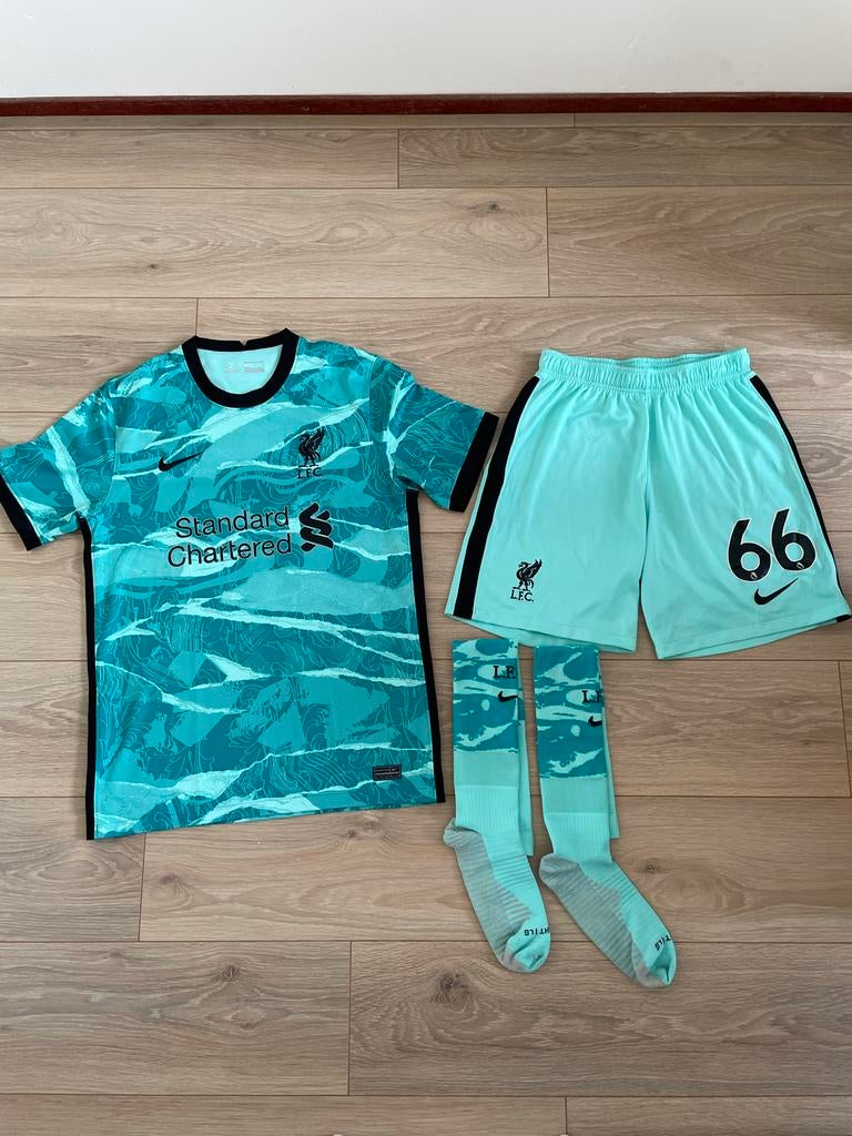 Liverpool Tenue, Maat M, Ophalen of Verzenden, Zo goed als nieuw, Set