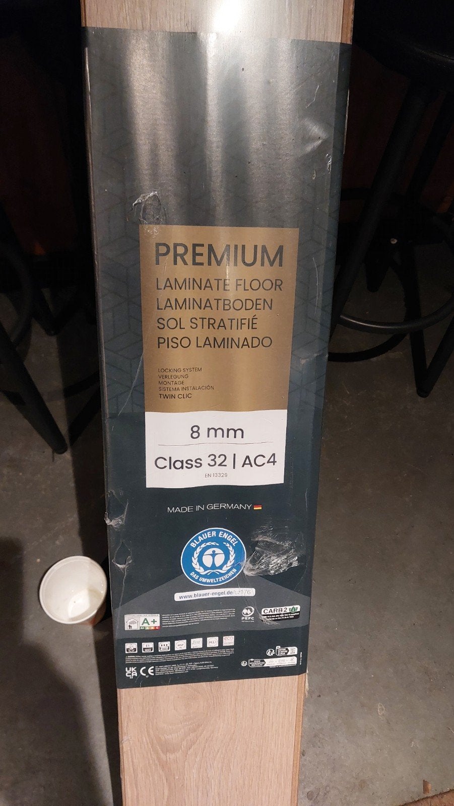 13 pakken laminaat, ruim 28m2 - Premium 8mm Class 32, Nieuw, Ophalen of Verzenden, 10 m² of meer, Hout