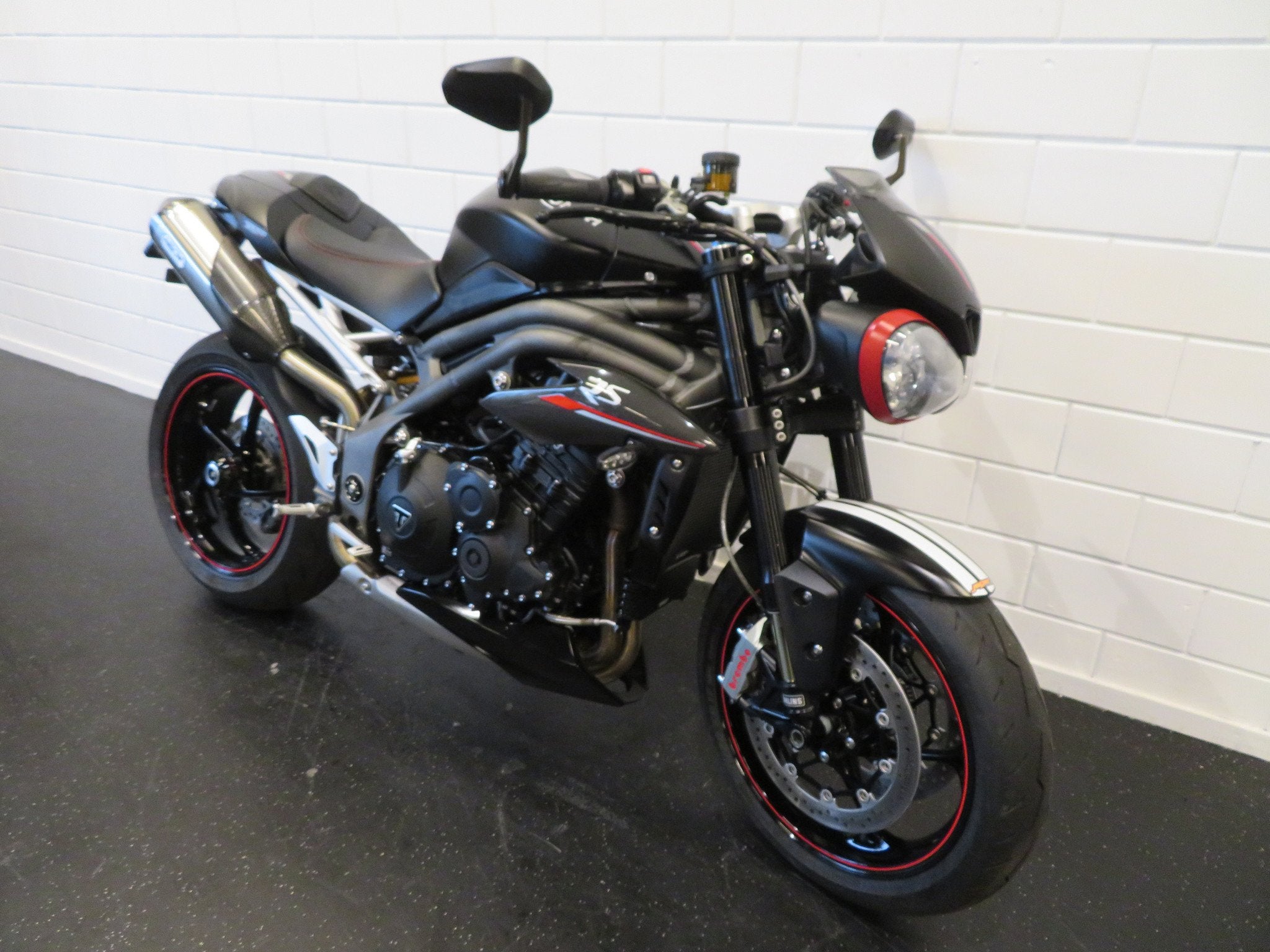 Triumph SPEED TRIPLE 1050 RS ARROW PERFECT! (bj 2018), Motoren, Motoren | Triumph, Bedrijf, 1050 cc, Naked bike