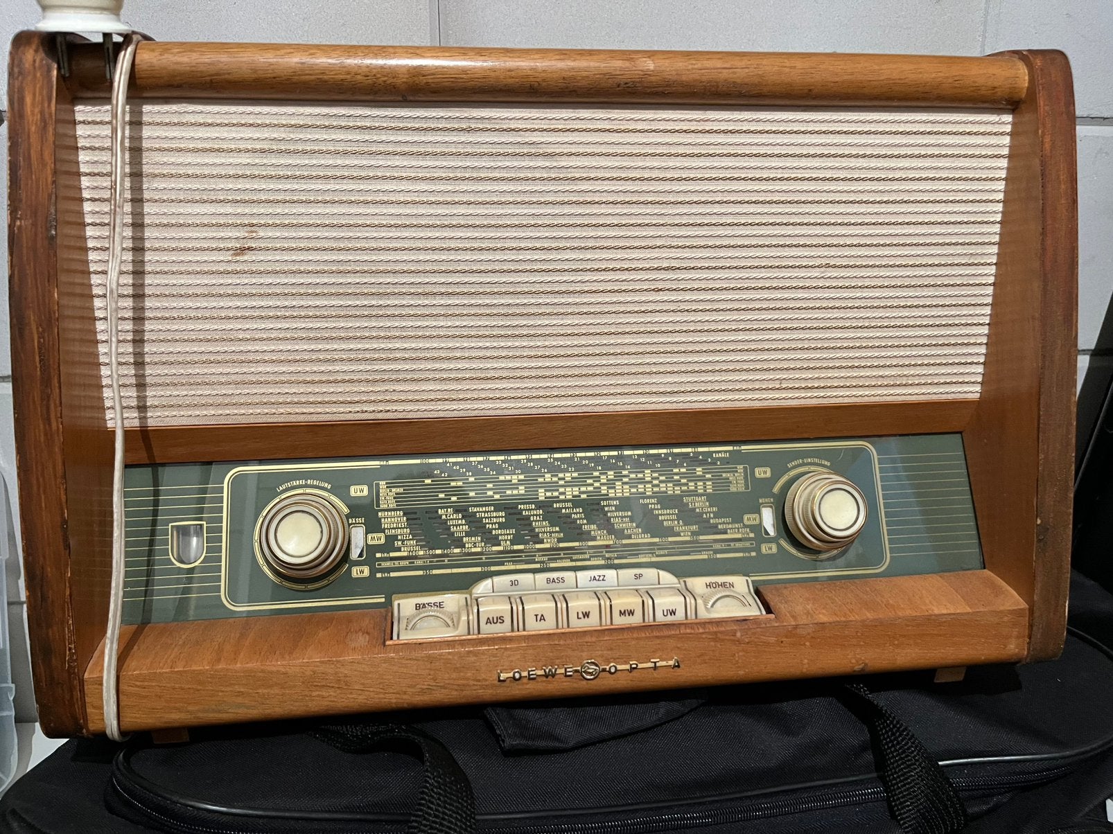 Oude radio loewe opta, Antiek en Kunst, Ophalen of Verzenden