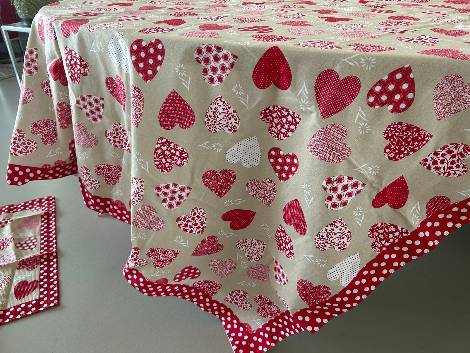 Tafelkleed 180x180 incl 7 servetten. Katoen, Ophalen, 180 cm, Inclusief servetten, Vierkant