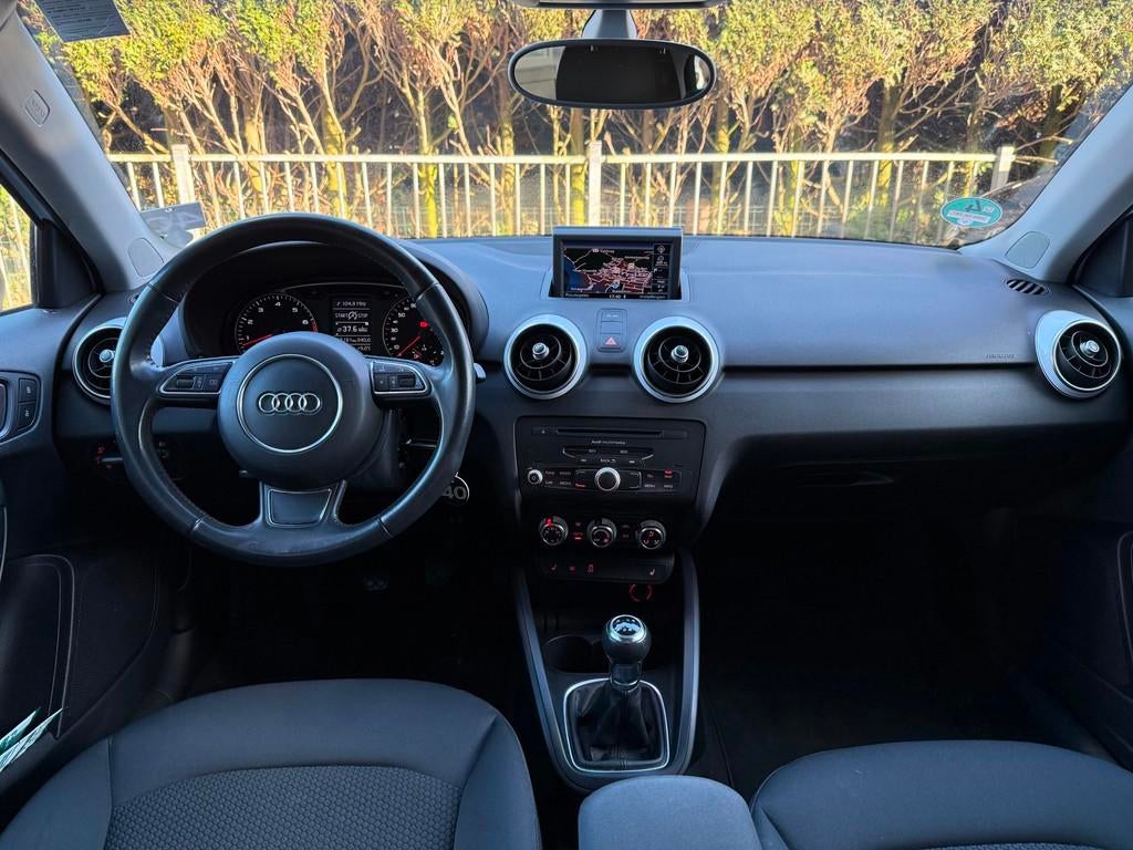 Audi A1 Sportback 1.2 TFSI S-LINE|NAVI/PDC/STOELVR/PARELMOER, Auto's, Voorwielaandrijving, 86 pk, 4 cilinders, 4 stoelen