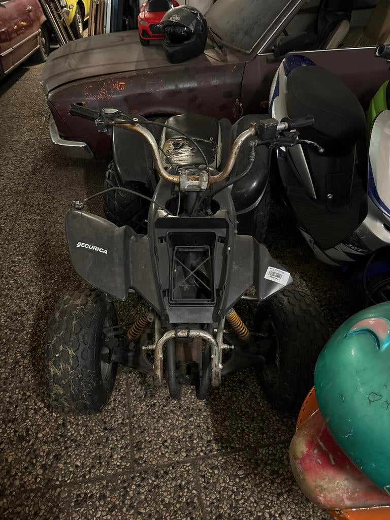 Quad opknapper - Loopt niet, staat lang stil, Ophalen