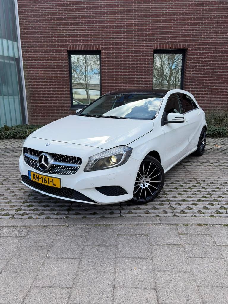 Mercedes A180 2015 Camera / Stoelverwarming / Nette Staat!, Auto's, Mercedes-Benz, Particulier, A-Klasse, ABS, Achteruitrijcamera