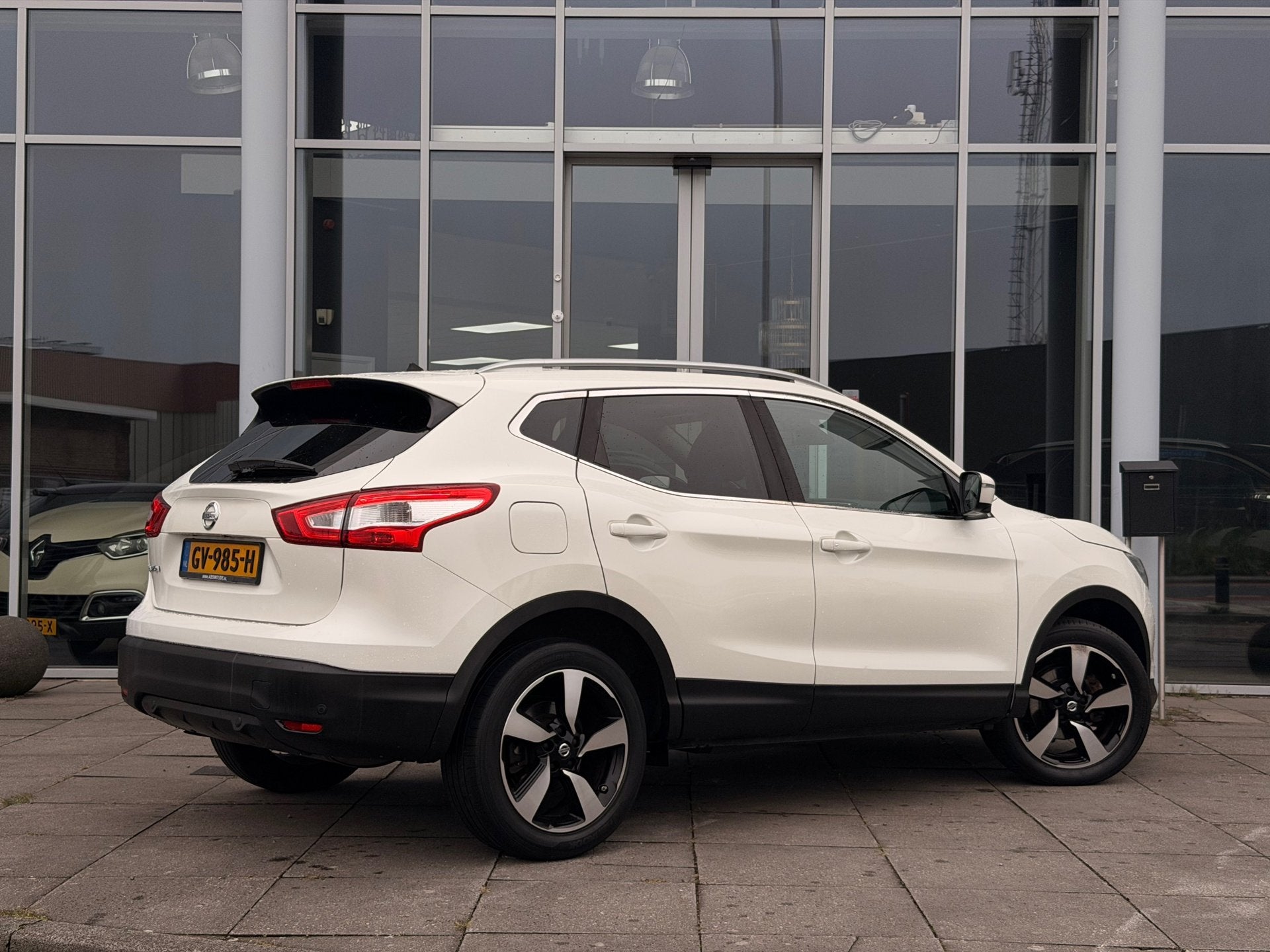 Nissan Qashqai 1.2 Connect Edition|Pano|Keyless|360|Eerste e, Voorwielaandrijving, Euro 5, Huisgarantie, 4 cilinders