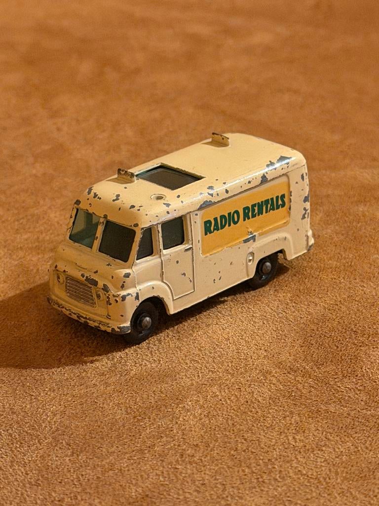 Matchbox Lesney 62B TV Service Van 'Radio Rentals' (1963-68), Ophalen of Verzenden, Gebruikt, Bus of Vrachtwagen