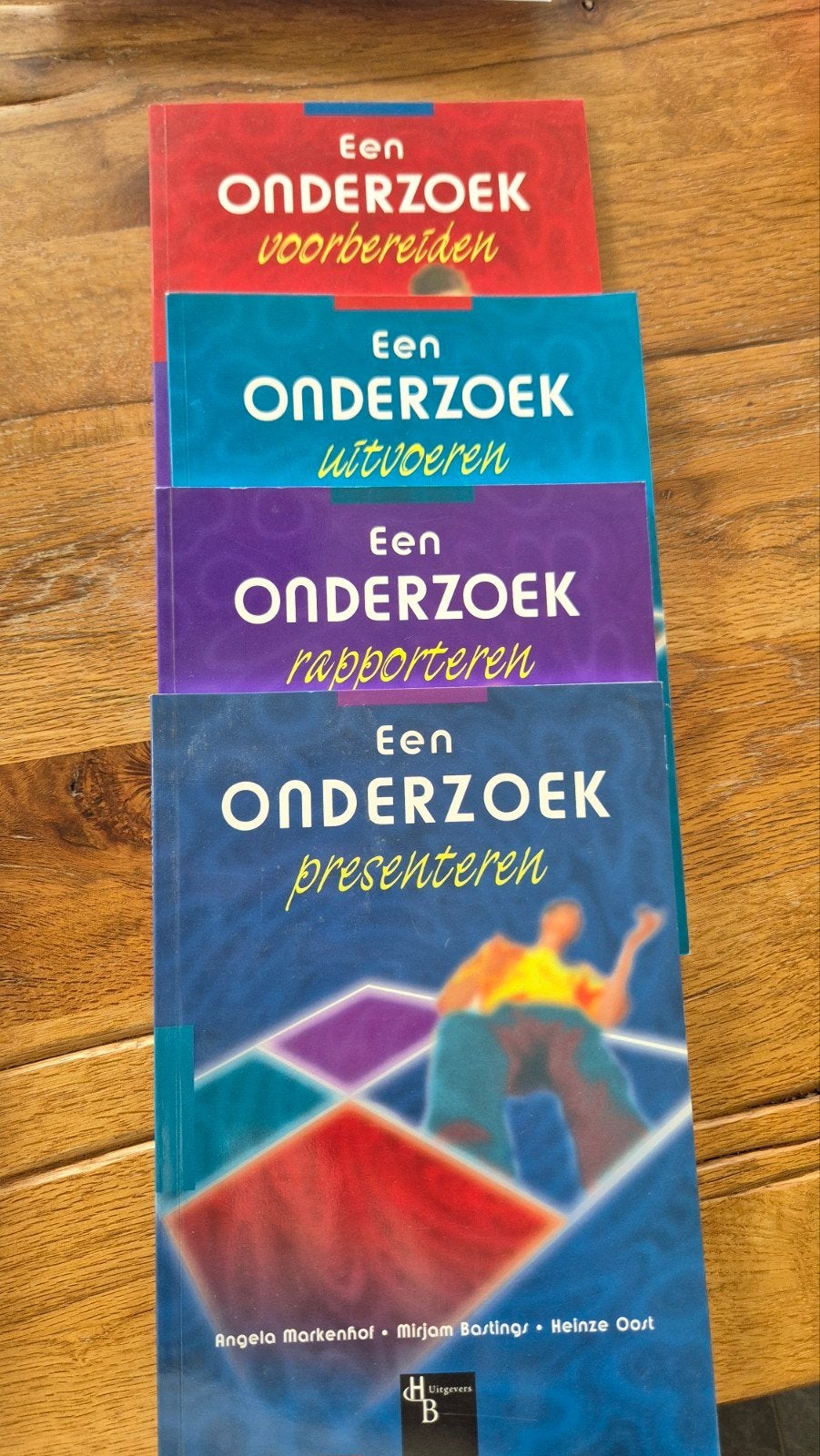 Een Onderzoek: Voorbereiden, Uitvoeren, Rapporteren, Present, Angela Markenhof, Mirjam Bastings, Heinze Oost, Zo goed als nieuw