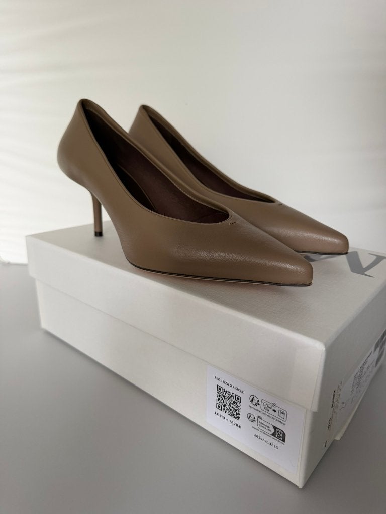 Max Mara Soft Pump Clay – leren pumps maat 37 – nieuw €519, Pumps, Bruin, Verzenden, Max Mara