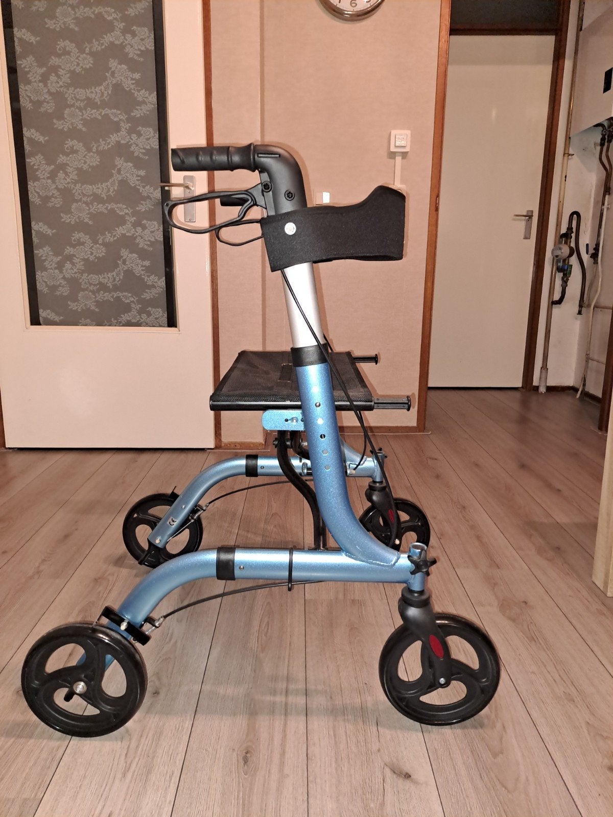 Nieuwe Safe Age rollator – nooit gebruikt – opvouwbaar met z, Ophalen of Verzenden, Opvouwbaar, Nieuw