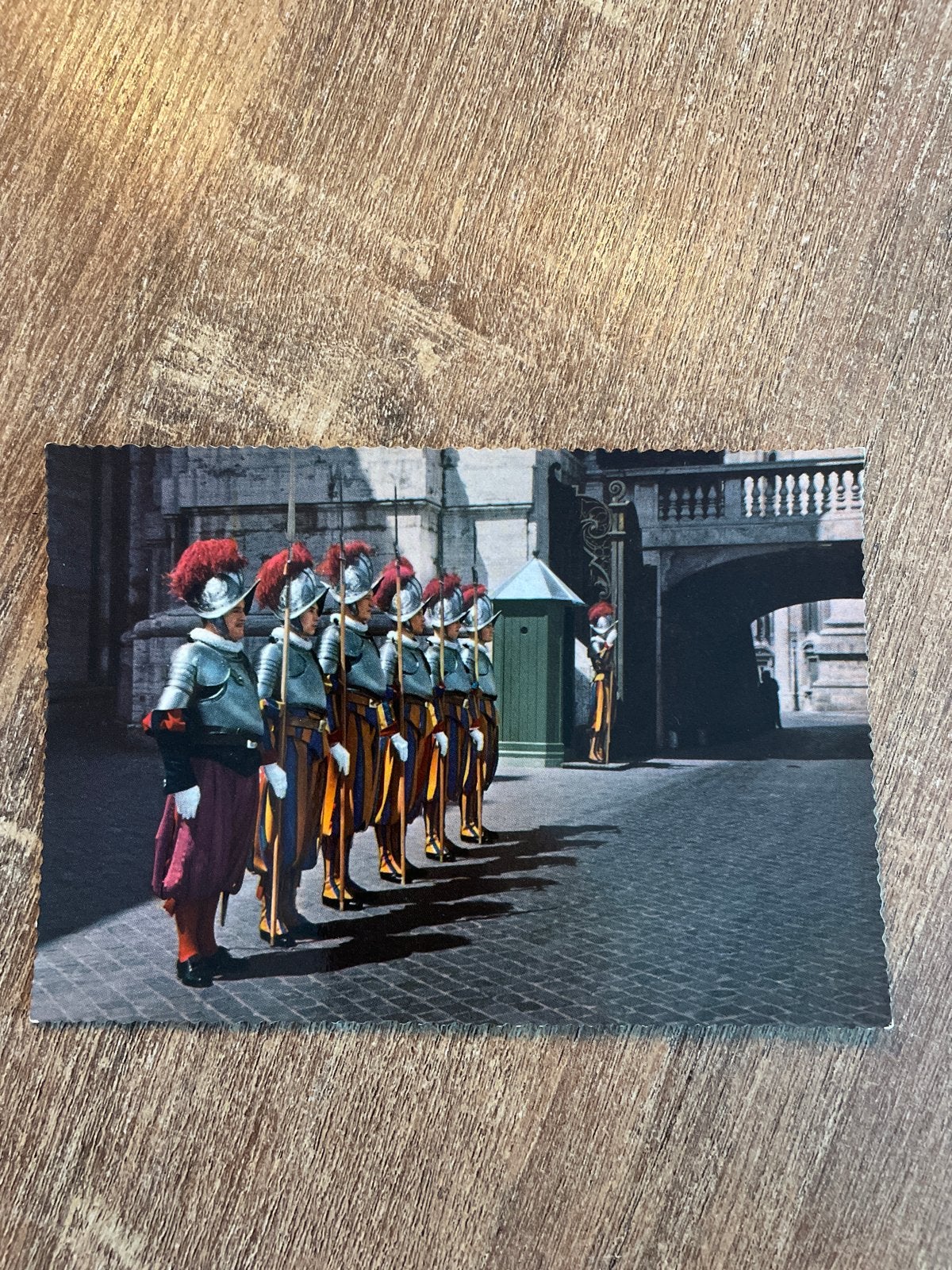 Ansichtkaart Vaticaanstad - Zwitserse Garde, Ophalen of Verzenden, 1960 tot 1980, Ongelopen, Overig Europa