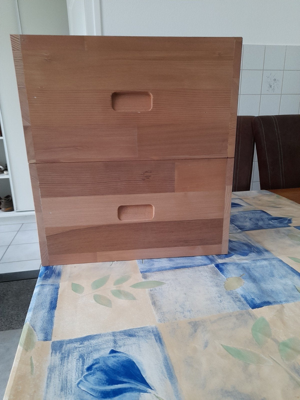 2 Broedkamers red Cedar., Bijen