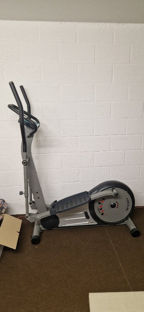 Focus Fitness Fox 5 Crosstrainer – Zeer stabiel & stil, Sport en Fitness, Fitnessapparatuur, Ophalen, Zo goed als nieuw, Crosstrainer