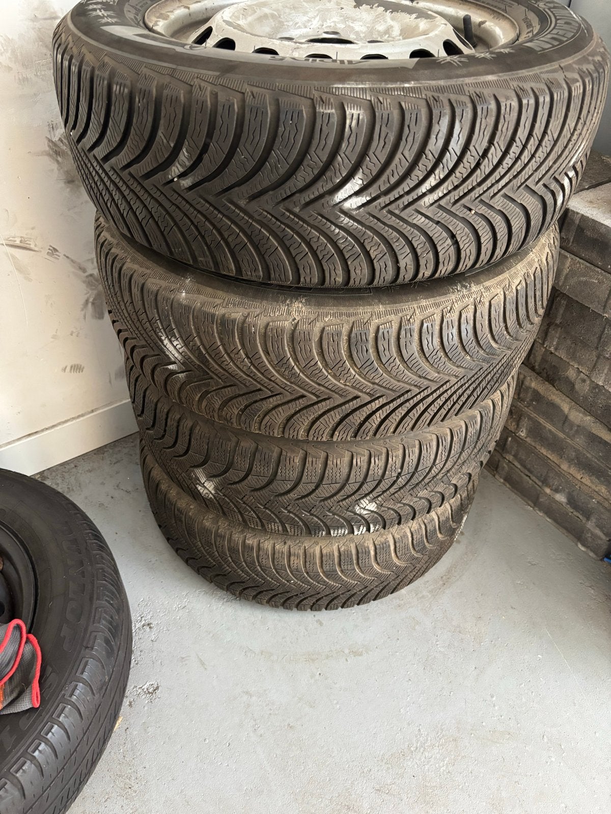 Michelin Alpin Winterbanden 195/65/15 VW Golf 5 6 7, Auto-onderdelen, Banden en Velgen, Gebruikt, 15 inch, Banden en Velgen, Personenwagen