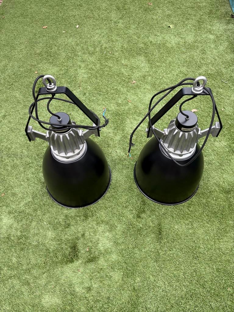 Set van 2 Industriële Hanglampen - Zwart Metaal, Ophalen, Gebruikt, Metaal, Industrieël
