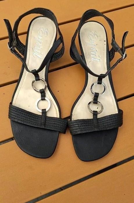 Esprit T-strap sandalen maat 39, Schoenen met lage hakken, Zwart, Ophalen of Verzenden, Gedragen