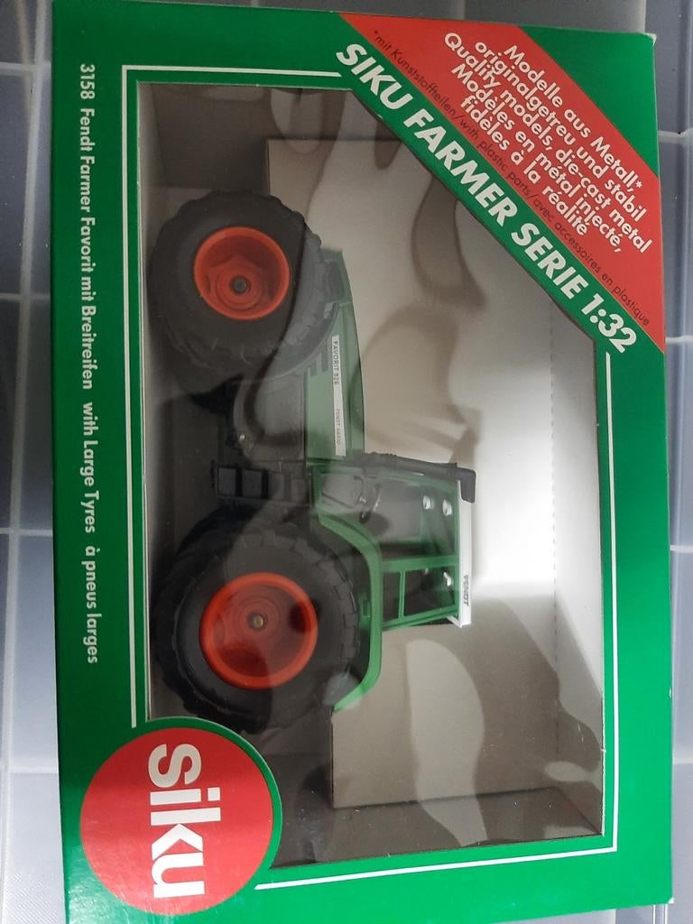 Fendt 926 net brede banden.. Siku, Ophalen of Verzenden, Tractor of Landbouw, SIKU