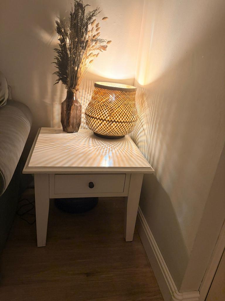 Witte Hoektafel, Huis en Inrichting, Tafels | Bijzettafels, Gebruikt, Vierkant, 55 tot 75 cm, Hout