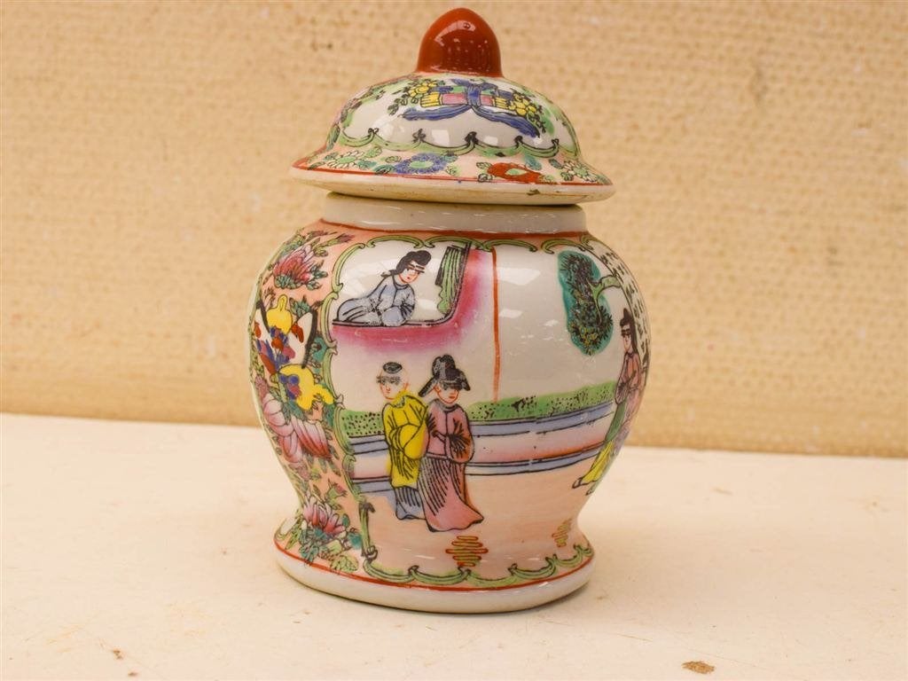 Chinese Porseleinen Gemberpot 51928, Gebruikt, Ophalen of Verzenden, Bord(en), Overige stijlen