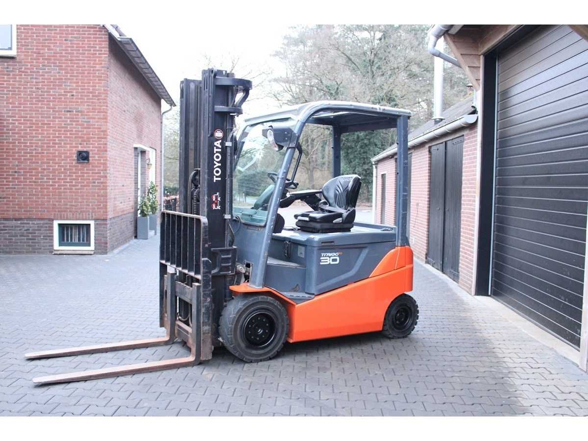 Toyota - 2016 - FBMKT30 - 4271 Uren - 5.02M Triplex, Free-Li, Elektrisch, Heftruck, Toyota