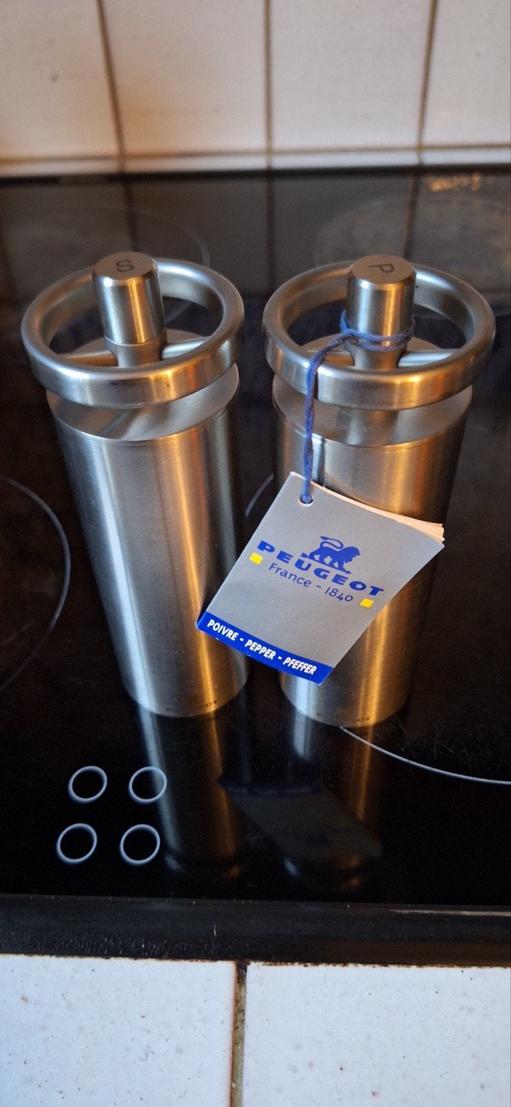 Peugeot Sochaux peper- en zoutmolen set - RVS 14 cm Nieuw!, Huis en Inrichting, Keuken | Keukenbenodigdheden, Overige typen, Ophalen of Verzenden