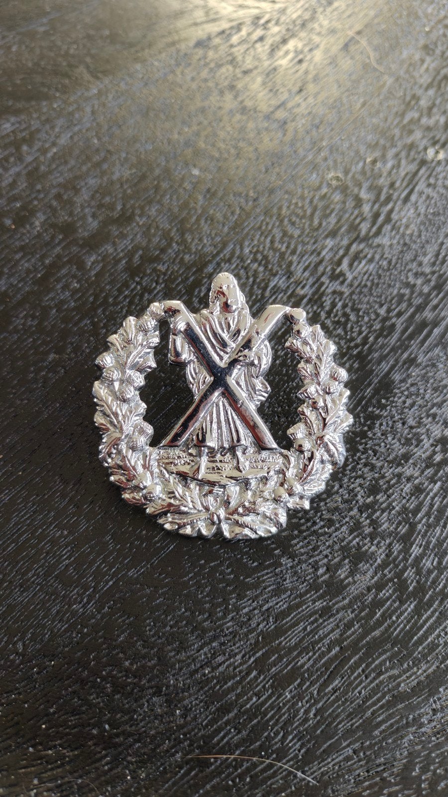 Originele WW2 Officier capbadge Cameron Highlanders., Ophalen of Verzenden, Landmacht, Engeland, Embleem of Badge