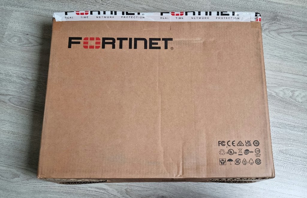 Fortinet FortiGate FG-100F Firewall, Computers en Software, Ophalen of Verzenden, Nieuw