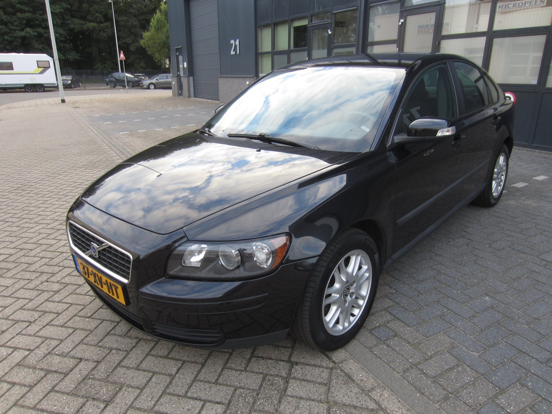 Volvo S40 1.8 2006 Airco Trekhaak NAP! APK!, Voorwielaandrijving, 125 pk, Gebruikt, Zwart