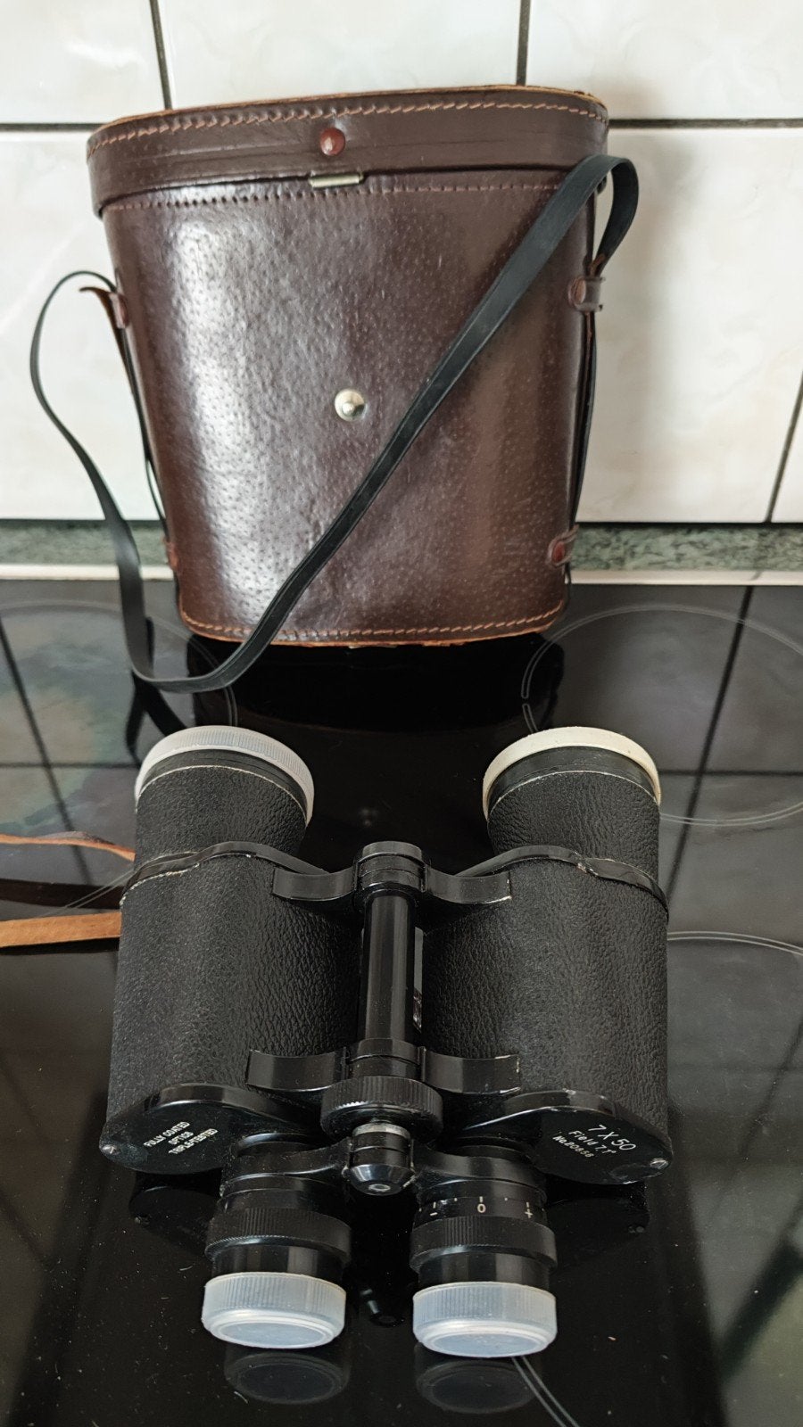 Vintage 7x50 verrekijker met leren tas - Fully Coated Optics, Gebruikt, Minder dan 8x, Met hoes of tas, Porro (met knik)